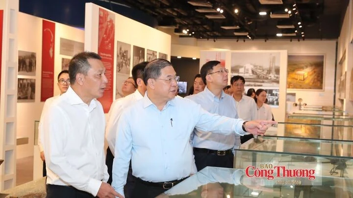 Phó Thủ tướng: EVN phải đủ mạnh để bảo đảm an ninh năng lượng Phó Thủ tướng: EVN phải đủ mạnh để bảo đảm an ninh năng lượng