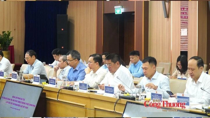 Phó Thủ tướng: EVN phải đủ mạnh để bảo đảm an ninh năng lượng Phó Thủ tướng: EVN phải đủ mạnh để bảo đảm an ninh năng lượng