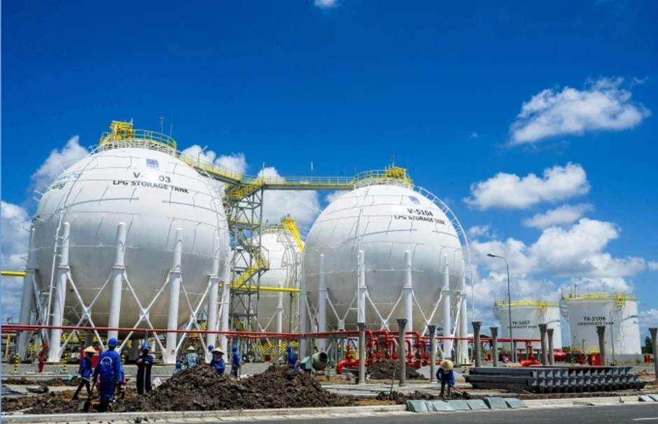 PV GAS dự chi tới 100.000 tỷ đồng cho cuộc đua khí PV GAS dự chi tới 100.000 tỷ đồng cho cuộc đua khí