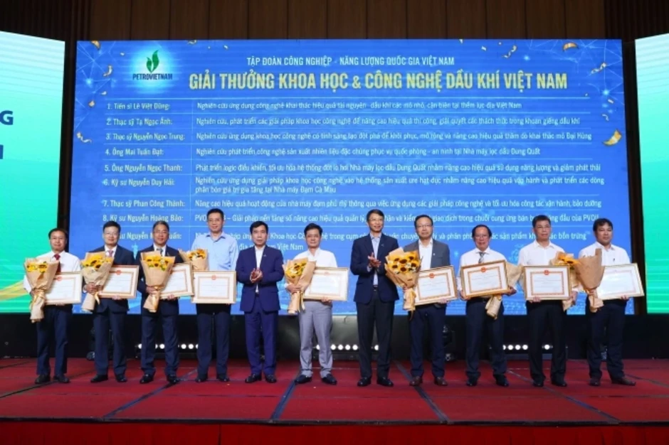 PVFCCo-Phú Mỹ thắng giải khoa học công nghệ dầu khí Việt Nam