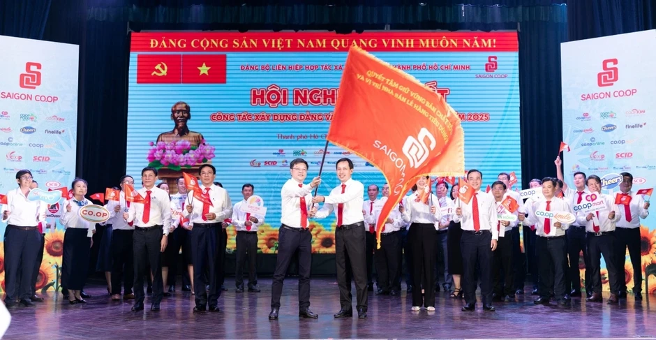 Saigon Co.op khẳng định bản lĩnh chính trị – Bứt phá trong kỷ nguyên số Saigon Co.op khẳng định bản lĩnh chính trị – Bứt phá trong kỷ nguyên số