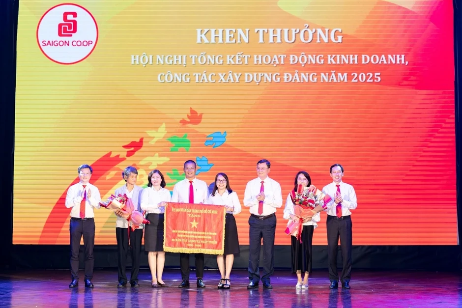 Saigon Co.op khẳng định bản lĩnh chính trị – Bứt phá trong kỷ nguyên số Saigon Co.op khẳng định bản lĩnh chính trị – Bứt phá trong kỷ nguyên số