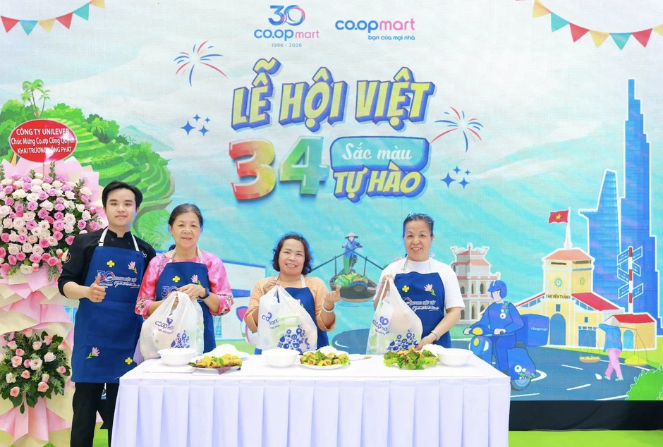 Saigon Co.op tổ chức 'Lễ hội Việt - 34 sắc màu tự hào' Saigon Co.op tổ chức 'Lễ hội Việt - 34 sắc màu tự hào'