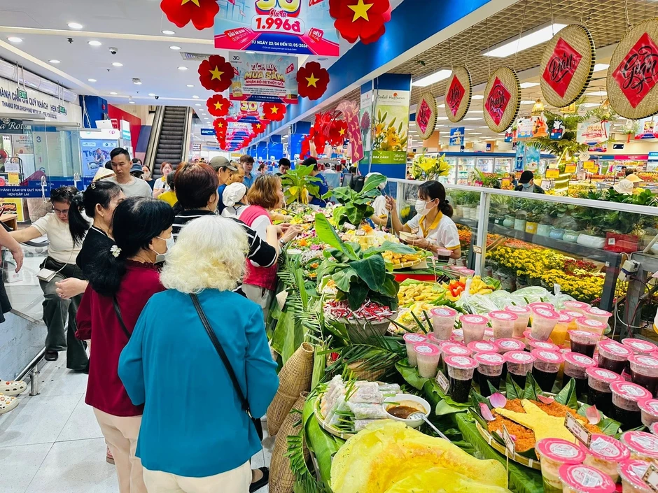 Saigon Co.op tổ chức 'Lễ hội Việt - 34 sắc màu tự hào' Saigon Co.op tổ chức 'Lễ hội Việt - 34 sắc màu tự hào'