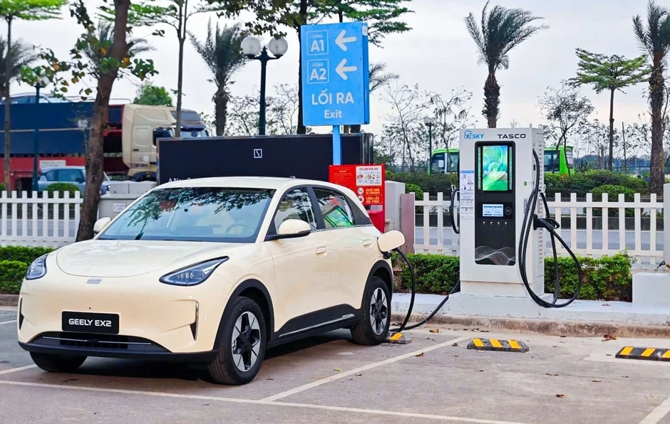 Sắm xe Geely, vi vu đón hè với loạt ưu đãi lớn trong tháng 5 Sắm xe Geely, vi vu đón hè với loạt ưu đãi lớn trong tháng 5