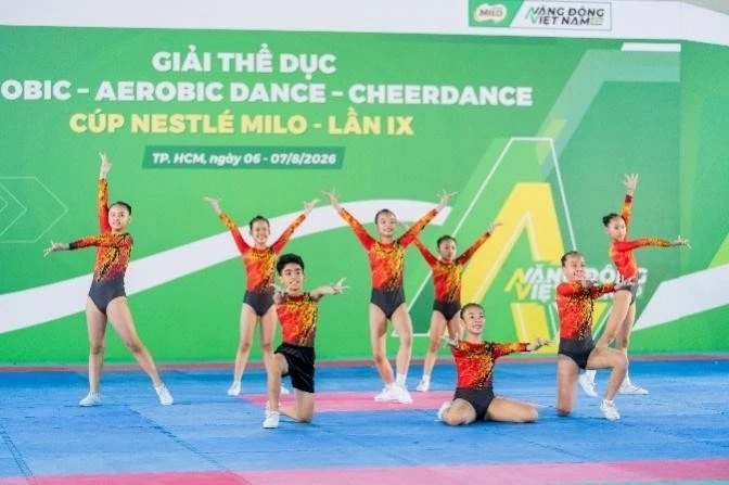 Sân chơi học đường giúp học sinh rèn kỹ năng sống qua từng bước nhảy Sân chơi học đường giúp học sinh rèn kỹ năng sống qua từng bước nhảy