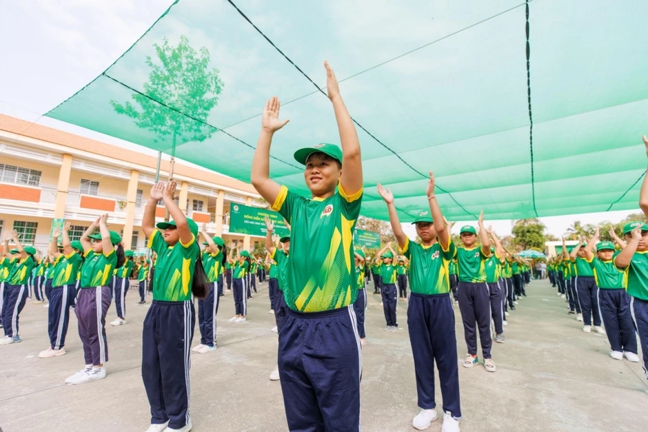 Sân chơi học đường giúp học sinh rèn kỹ năng sống qua từng bước nhảy Sân chơi học đường giúp học sinh rèn kỹ năng sống qua từng bước nhảy