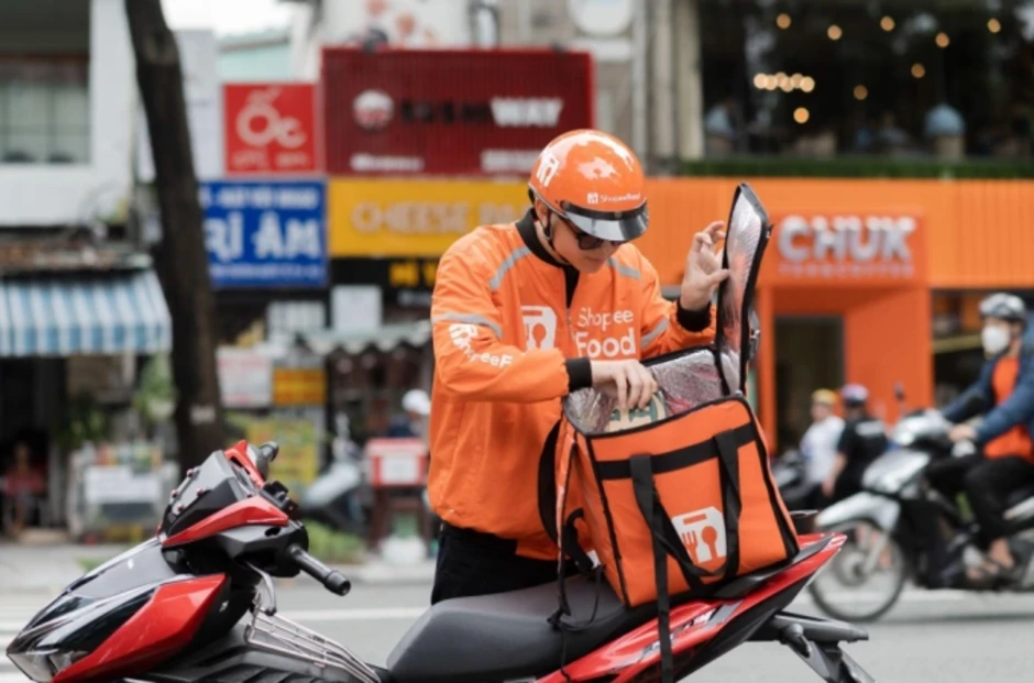ShopeeFood hỗ trợ phí xăng cho tài xế toàn quốc ShopeeFood hỗ trợ phí xăng cho tài xế toàn quốc