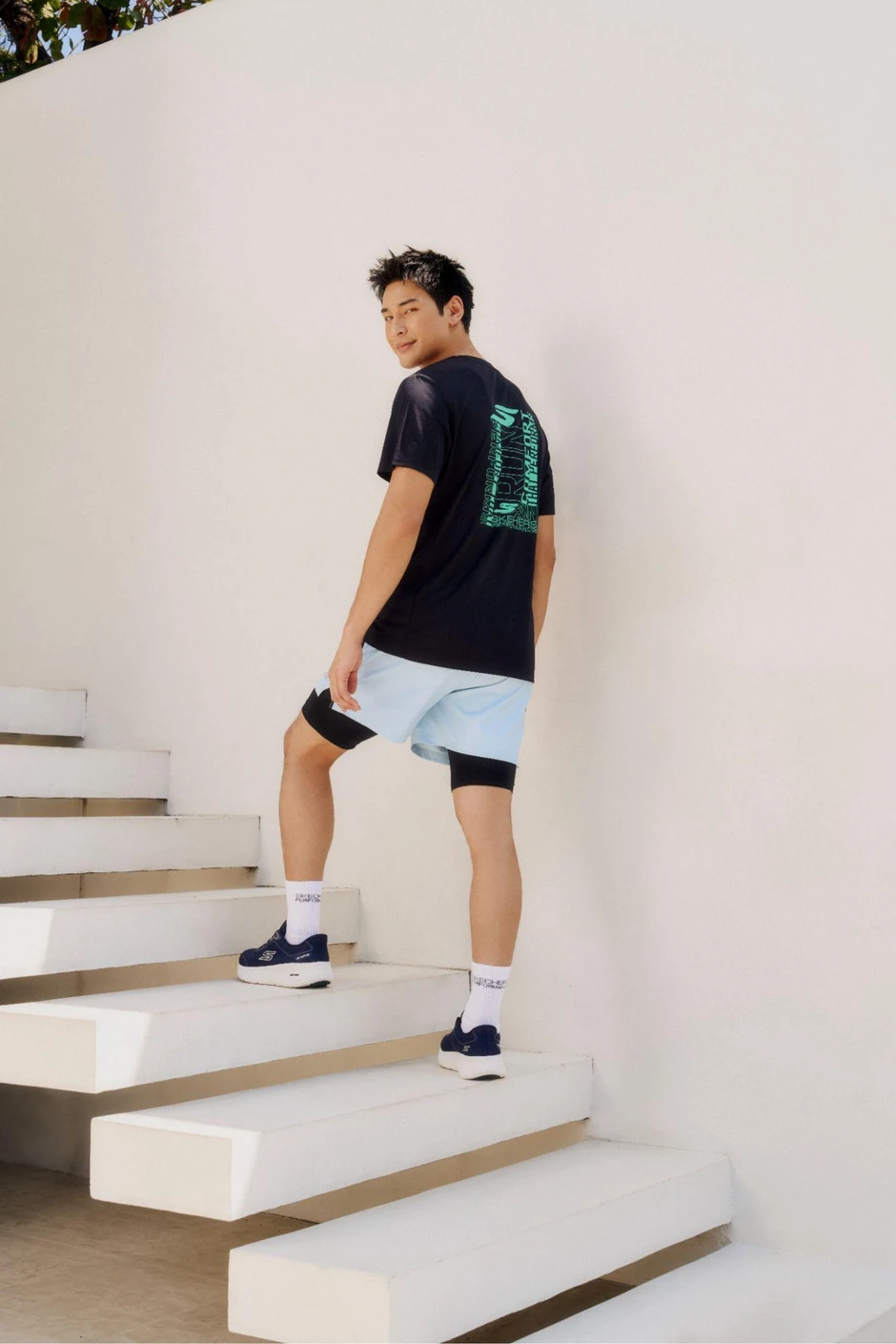 Skechers GOWalk Max Cushioning Flex - thoải mái trong từng chuyển động Skechers GOWalk Max Cushioning Flex - thoải mái trong từng chuyển động