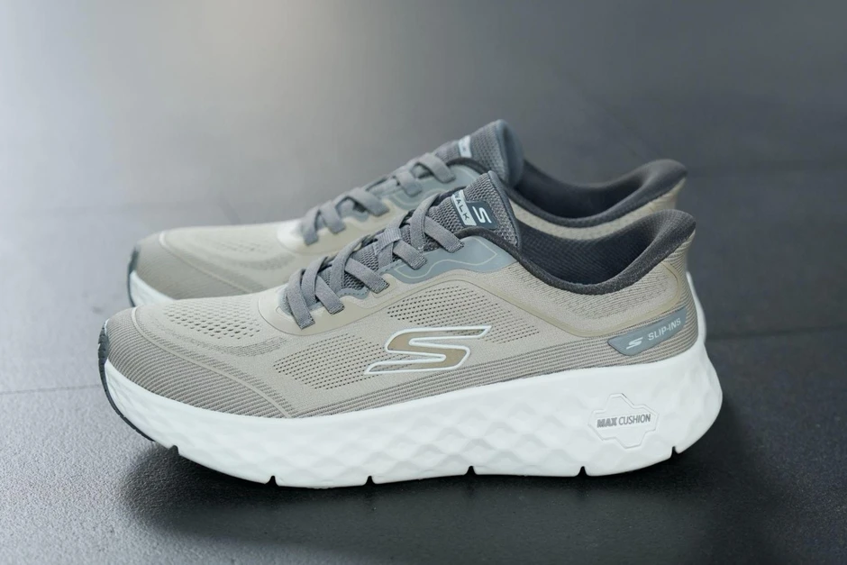 Skechers GOWalk Max Cushioning Flex - thoải mái trong từng chuyển động Skechers GOWalk Max Cushioning Flex - thoải mái trong từng chuyển động