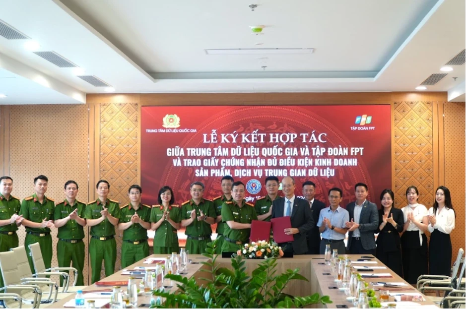 Tập đoàn FPT ký hợp tác Trung tâm Dữ liệu quốc gia