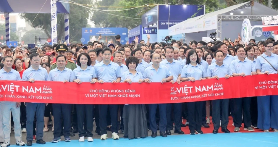 Tập đoàn TH bền bỉ vì một Việt Nam khỏe mạnh – Vì tầm vóc Việt Tập đoàn TH bền bỉ vì một Việt Nam khỏe mạnh – Vì tầm vóc Việt