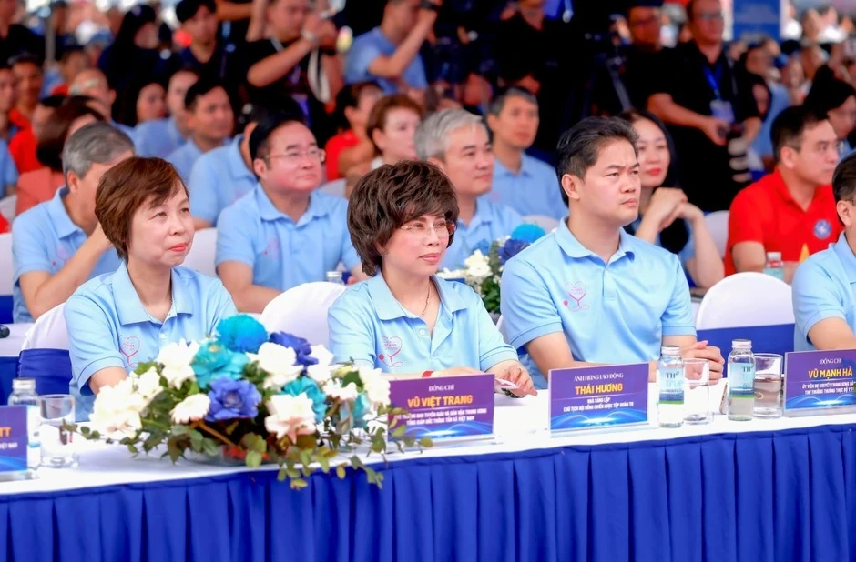 Tập đoàn TH bền bỉ vì một Việt Nam khỏe mạnh – Vì tầm vóc Việt Tập đoàn TH bền bỉ vì một Việt Nam khỏe mạnh – Vì tầm vóc Việt