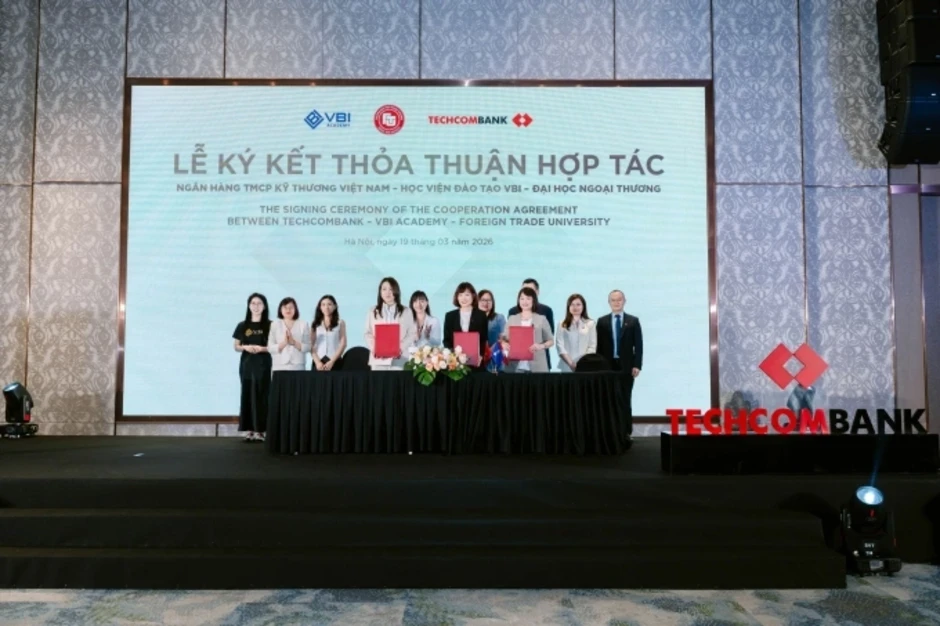 Techcombank ra mắt chương trình đào tạo cho thế hệ kế cận Techcombank ra mắt chương trình đào tạo cho thế hệ kế cận