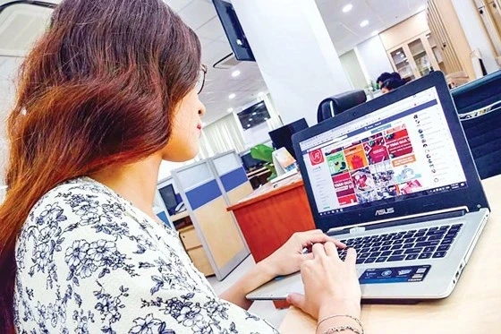 TPHCM phát động chiến dịch đưa AI vào phát triển thương mại điện tử TPHCM phát động chiến dịch đưa AI vào phát triển thương mại điện tử
