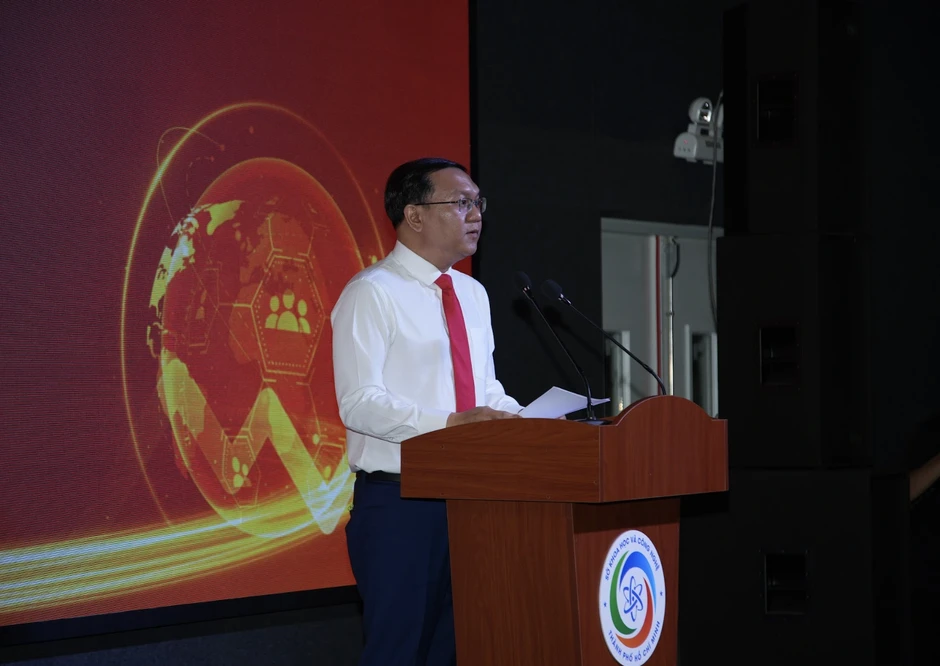 TPHCM "bắt tay" loạt tỷ phú, ra mắt Quỹ đầu tư mạo hiểm 500 tỷ đồng TPHCM "bắt tay" loạt tỷ phú, ra mắt Quỹ đầu tư mạo hiểm 500 tỷ đồng