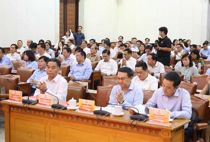 TP.HCM tăng trưởng cao nhất 10 năm, tập trung mục tiêu hai con số và Luật Đô thị đặc biệt TP.HCM tăng trưởng cao nhất 10 năm, tập trung mục tiêu hai con số và Luật Đô thị đặc biệt
