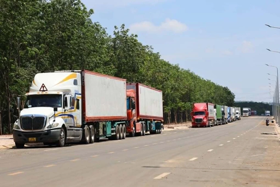 Trả lương 50 triệu đồng vẫn khó tuyển tài xế container