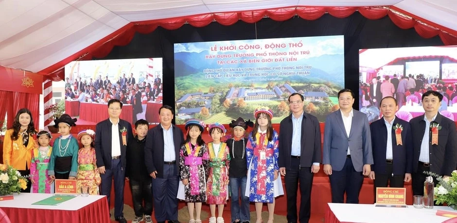 Tuyên Quang đồng loại khởi công xây dựng 11 trường Phổ thông nội trú liên cấp Tuyên Quang đồng loại khởi công xây dựng 11 trường Phổ thông nội trú liên cấp