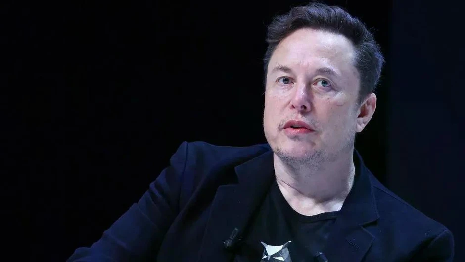 Tỷ phú Elon Musk 'rơi' cột mốc lịch sử