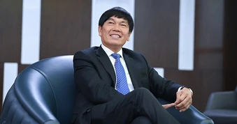 Tỷ phú Trần Đình Long nuôi heo lãi 1.000 tỷ đồng, biên lãi gấp 4 làm thép