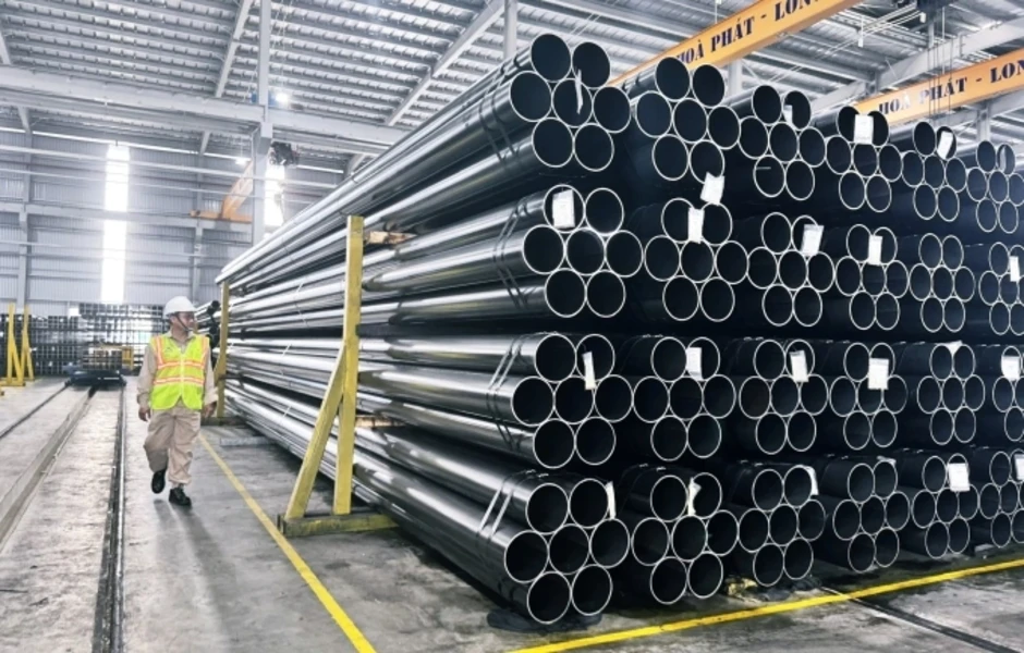 Tỷ phú Trần Đình Long xây thêm nhà máy thép hơn 2.000 tỷ đồng Tỷ phú Trần Đình Long xây thêm nhà máy thép hơn 2.000 tỷ đồng