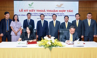 V-Green và Vietnam Post lắp hàng chục nghìn tủ đổi pin, trụ sạc điện