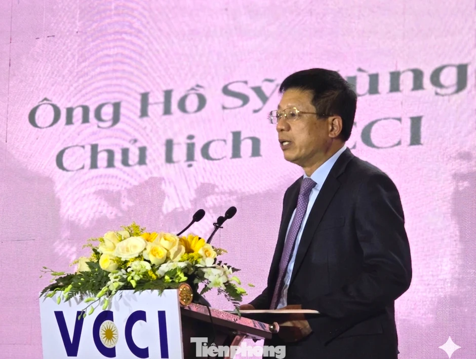 'Vấn đề không phải thiếu doanh nghiệp, mà là doanh nghiệp không lớn được' 'Vấn đề không phải thiếu doanh nghiệp, mà là doanh nghiệp không lớn được'