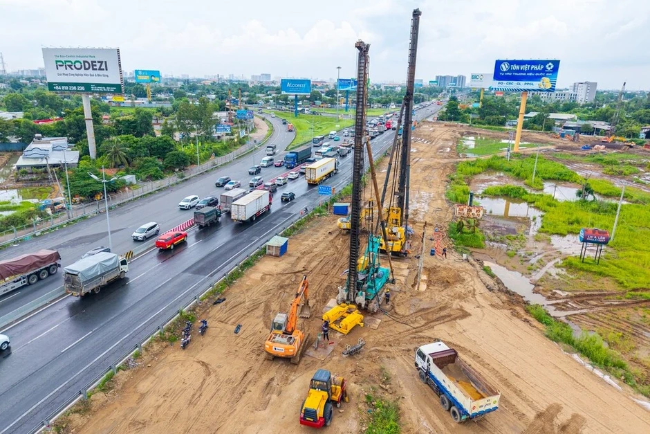 Vay hơn 27.000 tỷ đồng mở rộng cao tốc TP HCM - Trung Lương - Mỹ Thuận