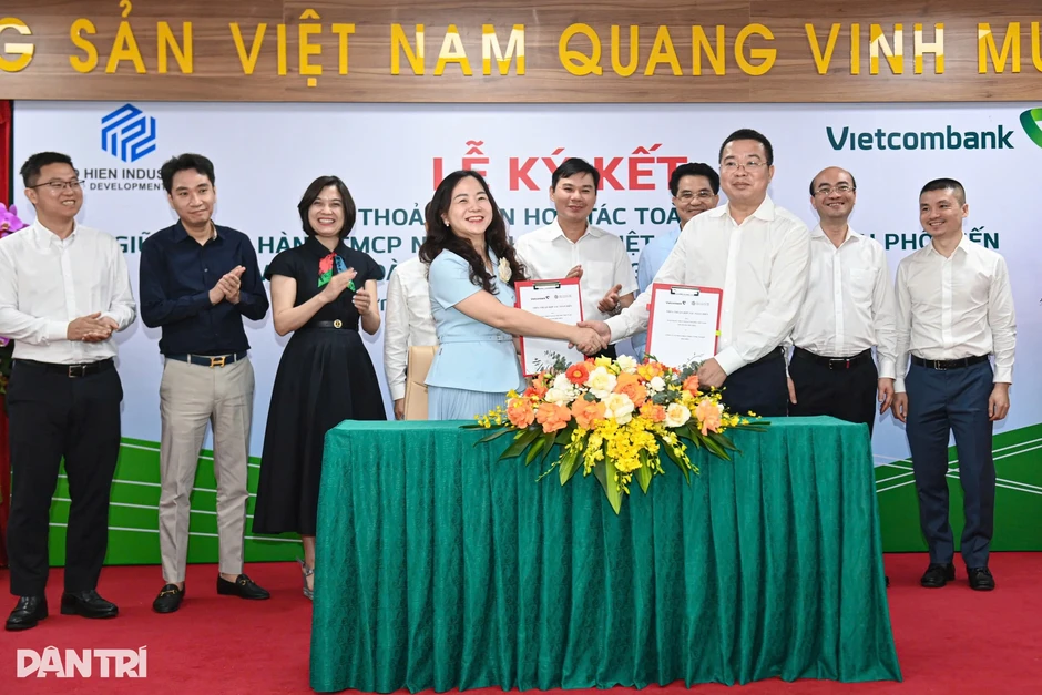 Vietcombank và Tập đoàn Phát triển Công nghiệp Phố Hiến hợp tác toàn diện Vietcombank và Tập đoàn Phát triển Công nghiệp Phố Hiến hợp tác toàn diện