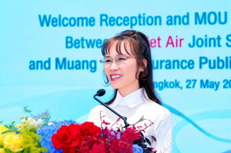 Vietjet ký hợp tác tập đoàn bảo hiểm của Madam Pang Vietjet ký hợp tác tập đoàn bảo hiểm của Madam Pang