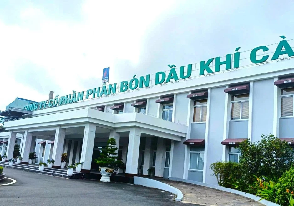 Vietnam Airlines và nhiều doanh nghiệp lãi đậm