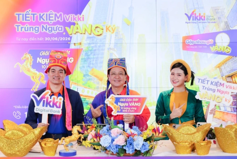 Vikki trao thưởng 10 lượng vàng cho khách gửi tiết kiệm Vikki trao thưởng 10 lượng vàng cho khách gửi tiết kiệm
