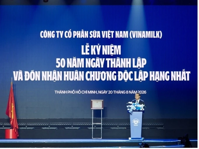 Vinamilk đón nhận huân chương Độc lập hạng nhất tại dấu mốc 50 năm Vinamilk đón nhận huân chương Độc lập hạng nhất tại dấu mốc 50 năm