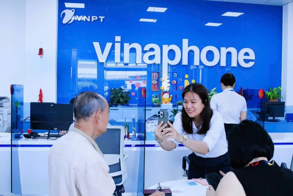 VinaPhone dốc toàn lực hỗ trợ người dân chuẩn hoá thông tin thuê bao di động VinaPhone dốc toàn lực hỗ trợ người dân chuẩn hoá thông tin thuê bao di động