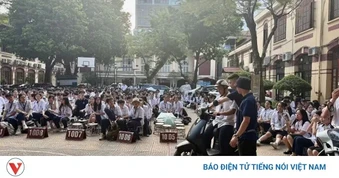 VinFast Evo Lite ghi điểm tuyệt đối với học sinh Hà Nội