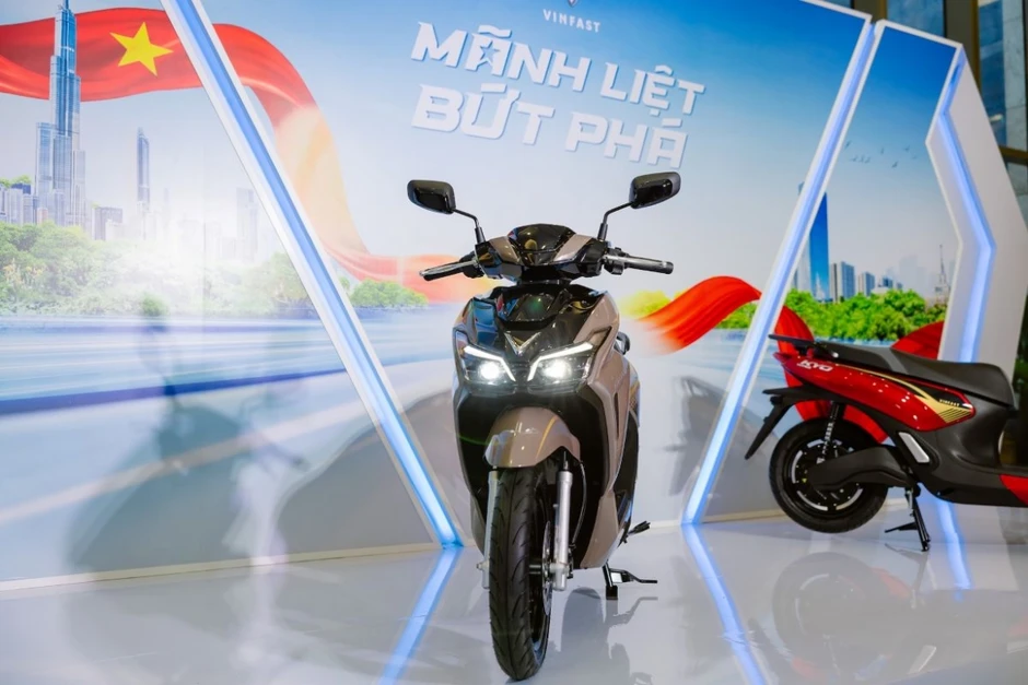 VinFast Kinet hút người dùng nhờ công thức “mạnh, đi xa, dễ nạp năng lượng” VinFast Kinet hút người dùng nhờ công thức “mạnh, đi xa, dễ nạp năng lượng”