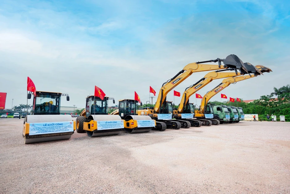 Vingroup mở rộng QL1A ở Hà Nội lên 16 làn xe, hiện đại bậc nhất Việt Nam Vingroup mở rộng QL1A ở Hà Nội lên 16 làn xe, hiện đại bậc nhất Việt Nam