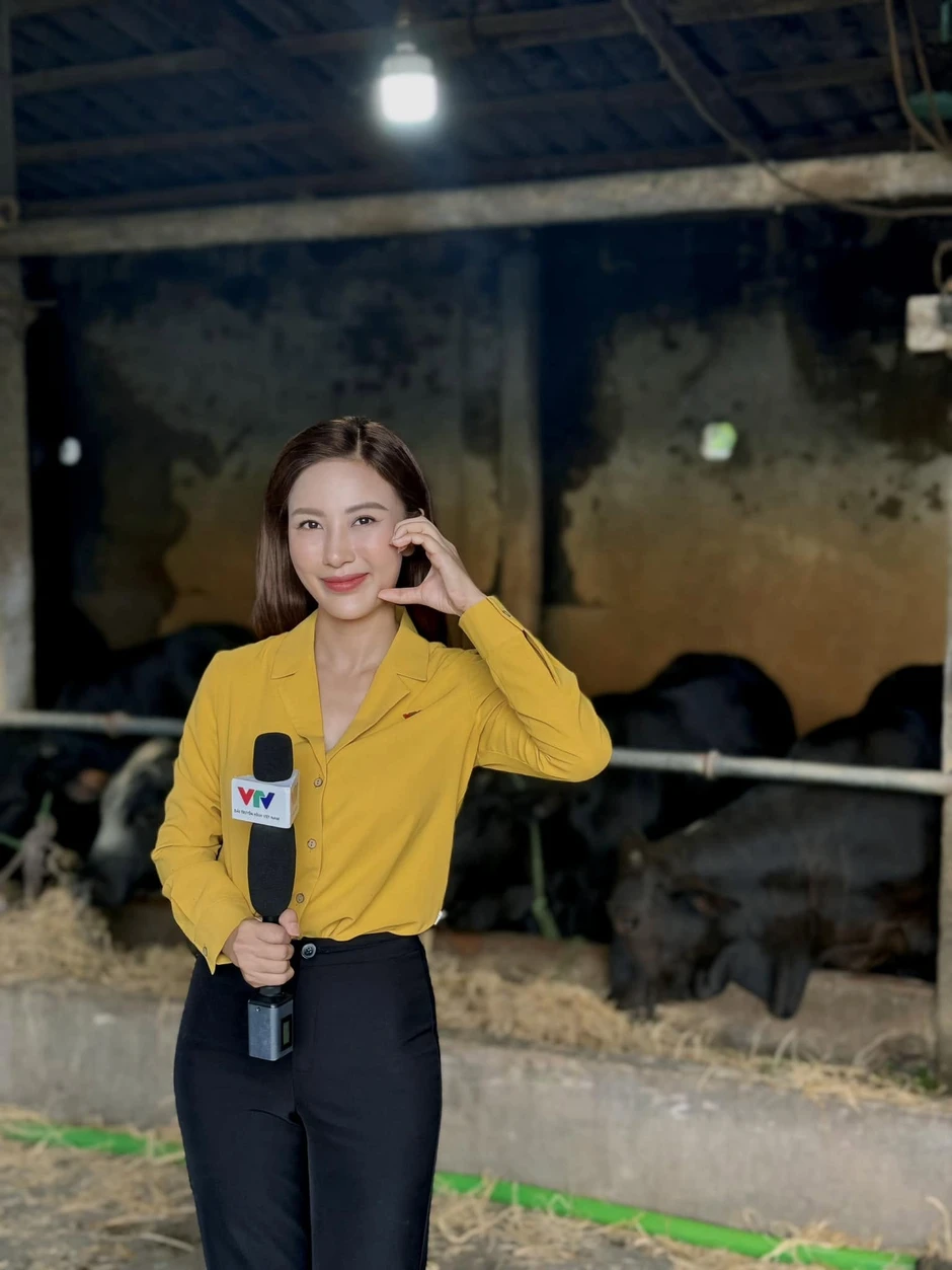“Cô gái thời tiết” SN 1992 quê Bắc Ninh tốt nghiệp Đại học Ngoại thương, vẫn độc thân, mê chơi golf “Cô gái thời tiết” SN 1992 quê Bắc Ninh tốt nghiệp Đại học Ngoại thương, vẫn độc thân, mê chơi golf