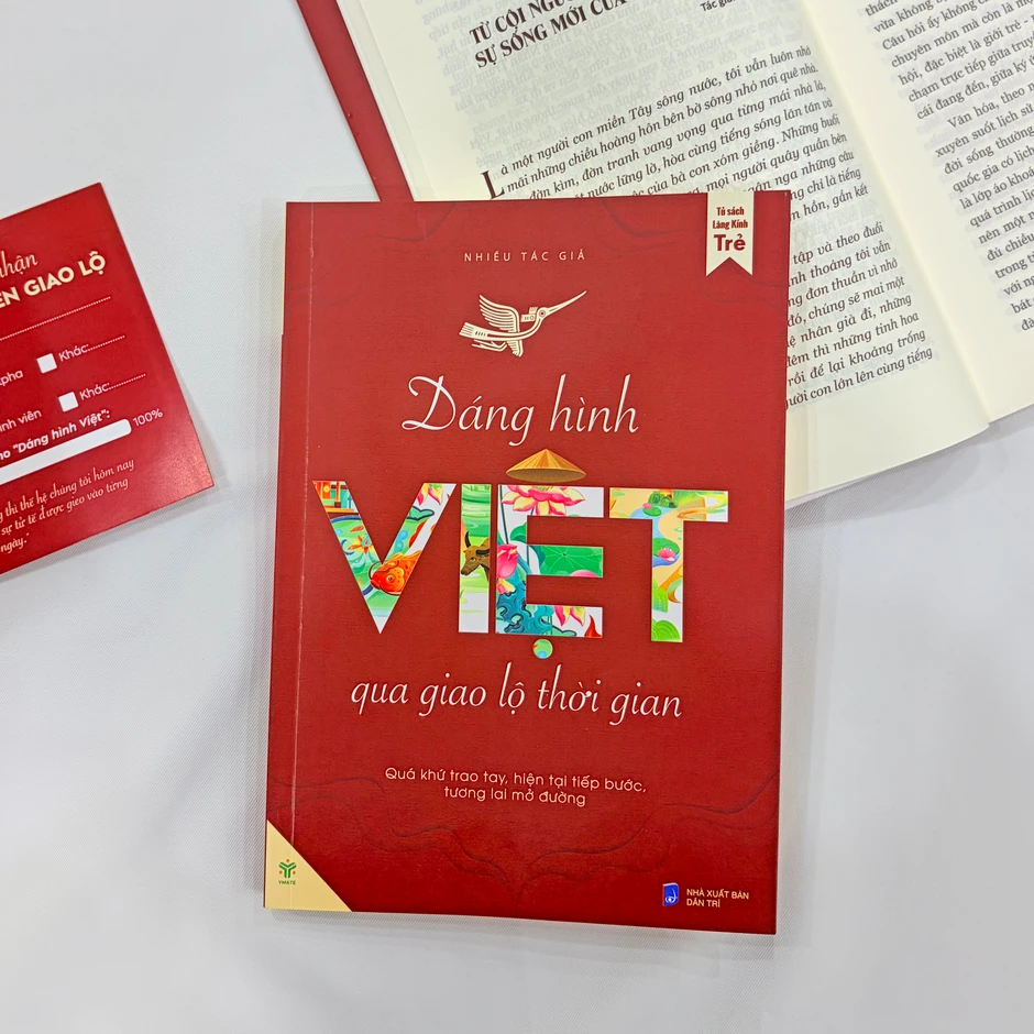 “Dáng hình Việt qua giao lộ thời gian”: Cuốn sách cho thế hệ vươn mình “Dáng hình Việt qua giao lộ thời gian”: Cuốn sách cho thế hệ vươn mình