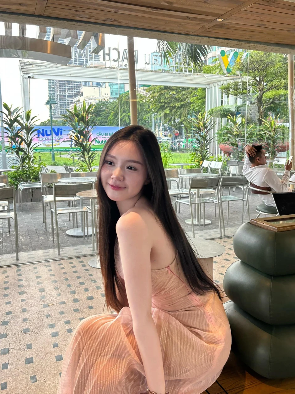 “Nếu cả đời không rực rỡ thì sao?”: Trọn vẹn phần hùng biện của mỹ nhân 2k4 đi thi Hoa hậu đang nổi nhất lúc này “Nếu cả đời không rực rỡ thì sao?”: Trọn vẹn phần hùng biện của mỹ nhân 2k4 đi thi Hoa hậu đang nổi nhất lúc này