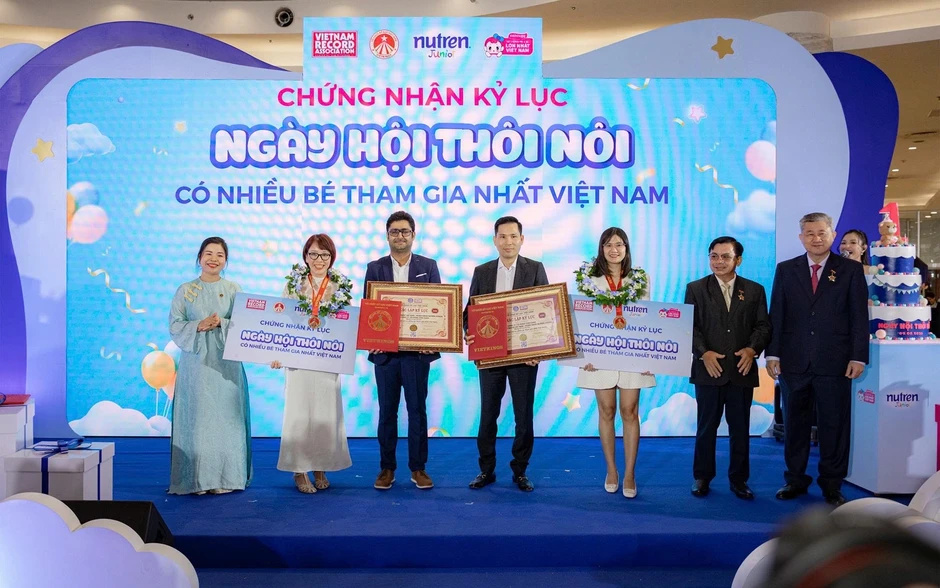 “Ngày hội thôi nôi” quy tụ hàng trăm gia đình “Ngày hội thôi nôi” quy tụ hàng trăm gia đình
