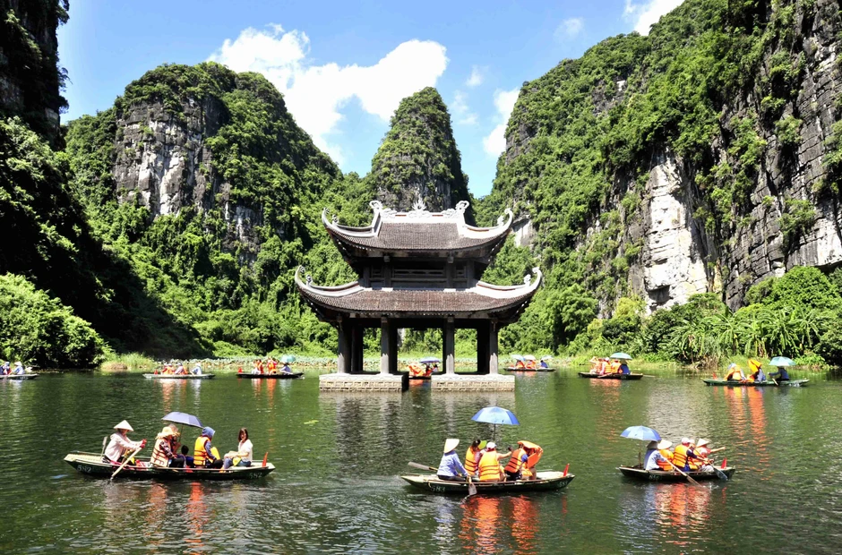 “Nước luộc ngao Ninh Bình” là gì mà dân mạng đua nhau tìm kiếm? Hóa ra là một cảnh đẹp ở Tràng An “Nước luộc ngao Ninh Bình” là gì mà dân mạng đua nhau tìm kiếm? Hóa ra là một cảnh đẹp ở Tràng An