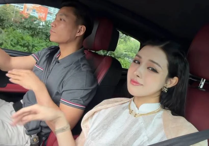 "Bùi Hoàng Việt Anh lộ tin nhắn", "bạn gái Văn Thanh ngoài đời" là 2 từ khóa được tìm kiếm đột biến "Bùi Hoàng Việt Anh lộ tin nhắn", "bạn gái Văn Thanh ngoài đời" là 2 từ khóa được tìm kiếm đột biến