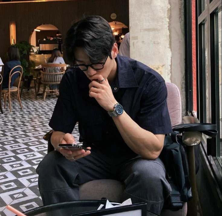 "Cố lắm 1 tháng chỉ kiếm được 35 triệu" - trăn trở vì "kém cỏi" của người đàn ông 33 tuổi "Cố lắm 1 tháng chỉ kiếm được 35 triệu" - trăn trở vì "kém cỏi" của người đàn ông 33 tuổi