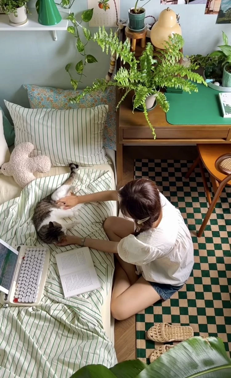 "Còn trẻ, đi thuê chung cư sống cho sướng, để tiền du lịch, bục mặt trả góp nhà 50m2 làm cái gì?": Sale BĐS 8 năm lên tiếng "Còn trẻ, đi thuê chung cư sống cho sướng, để tiền du lịch, bục mặt trả góp nhà 50m2 làm cái gì?": Sale BĐS 8 năm lên tiếng
