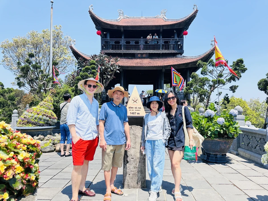 "Mẹ tôi kẹt xỉn": Cách tiêu tiền độc đáo của cô bán giò chả 55 tuổi ở chợ quê Phú Thọ nuôi con du học Đức "Mẹ tôi kẹt xỉn": Cách tiêu tiền độc đáo của cô bán giò chả 55 tuổi ở chợ quê Phú Thọ nuôi con du học Đức