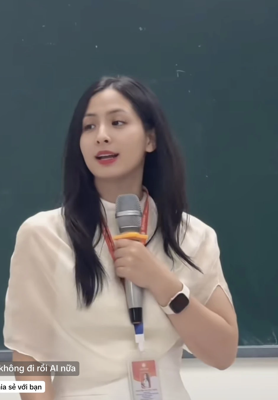 "Sốt rần rần" cô giáo xinh như nữ chính ngôn tình, xem video chân thực ngỡ như đang học trực tiếp "Sốt rần rần" cô giáo xinh như nữ chính ngôn tình, xem video chân thực ngỡ như đang học trực tiếp