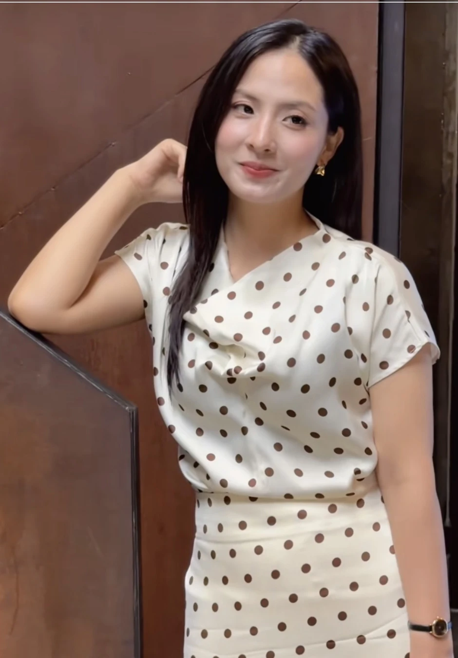 "Sốt rần rần" cô giáo xinh như nữ chính ngôn tình, xem video chân thực ngỡ như đang học trực tiếp "Sốt rần rần" cô giáo xinh như nữ chính ngôn tình, xem video chân thực ngỡ như đang học trực tiếp