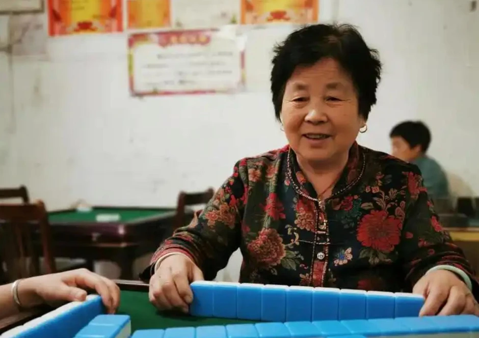 1,7 triệu đồng/tháng ở quê vẫn sống thoải mái, 10 triệu ở thành phố vẫn hết sạch: Câu chuyện 2 người mẹ khiến tôi hiểu lại bài toán tiền hưu trí 1,7 triệu đồng/tháng ở quê vẫn sống thoải mái, 10 triệu ở thành phố vẫn hết sạch: Câu chuyện 2 người mẹ khiến tôi hiểu lại bài toán tiền hưu trí